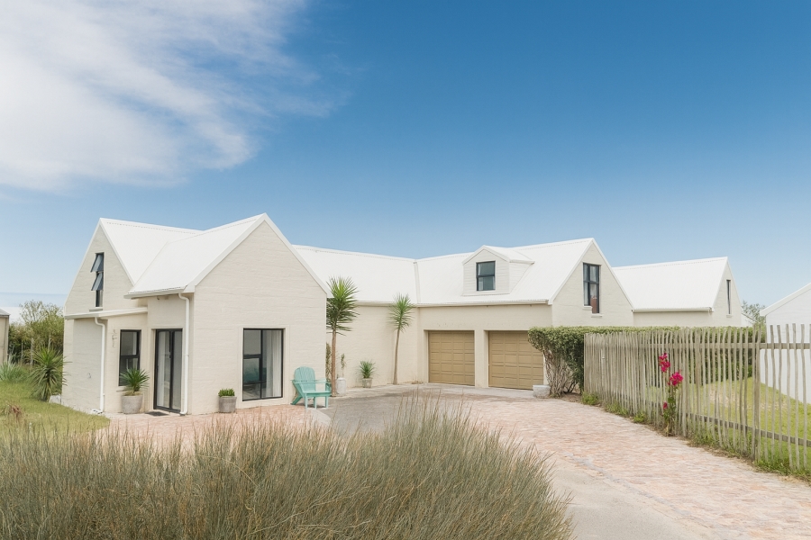 7 Bedroom Property for Sale in Grotto Bay Western Cape